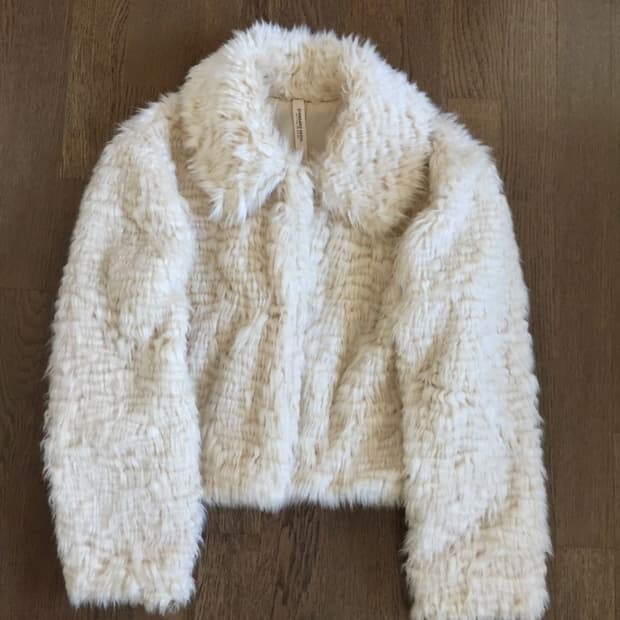 아이보리 부클 퍼자켓 fur jacket