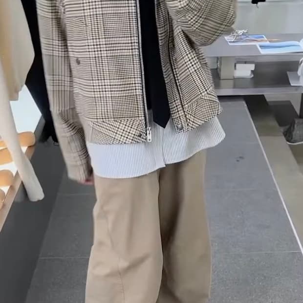 알렌느 스티치 워크 크롭 자켓 베이지 체크 블루종