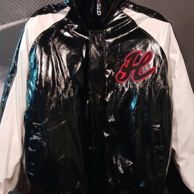 유광 야구 점퍼