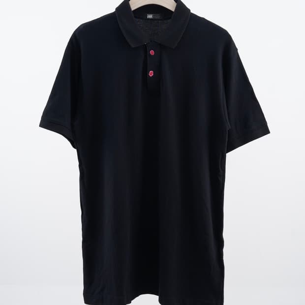 Issey Miyake Design Studio 블랙 카라 반팔티