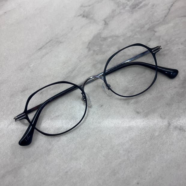 C70 크루세이드 Crusade 블랙 다각 오벌 메탈테 안경