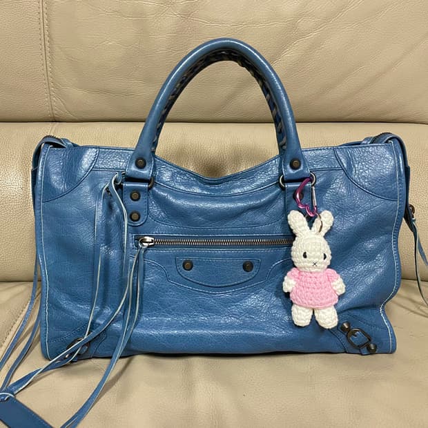 발렌시아가 시티 모터백 미디