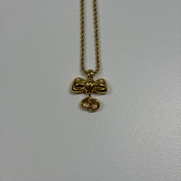 디올 리본 CD 목걸이