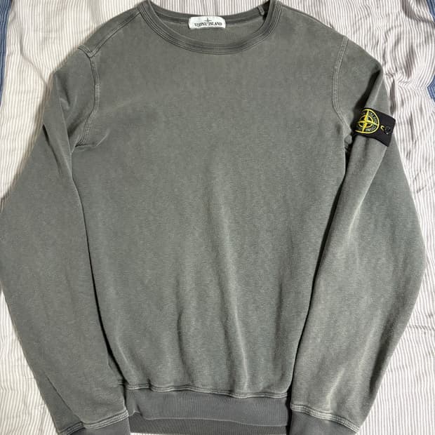 스톤아일랜드 맨투맨 (m) 팝니다.