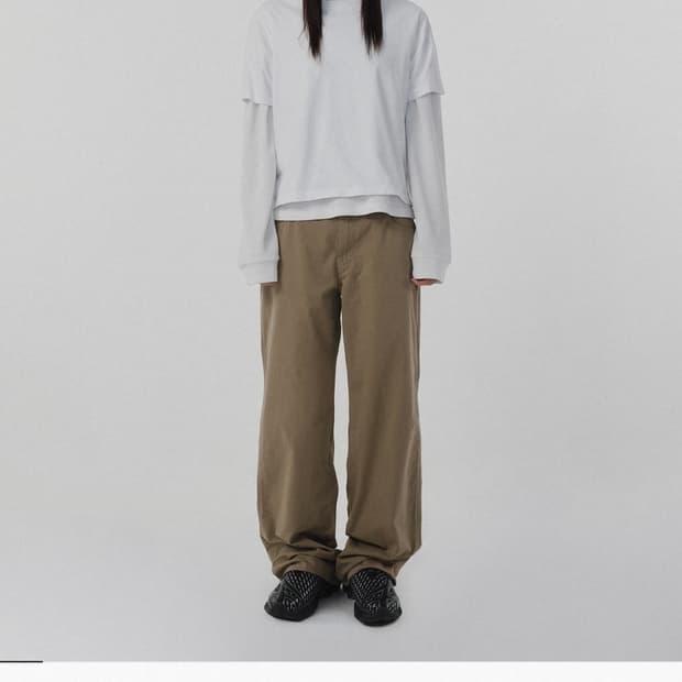 Suade 기명 콜라보 세미 와이드 팬츠 베이지