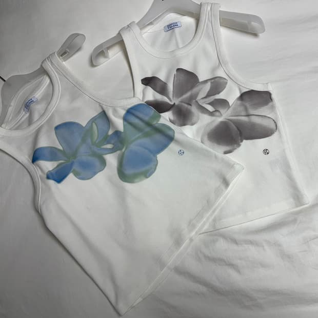 파이시스 플라워 슬리브리스 탑