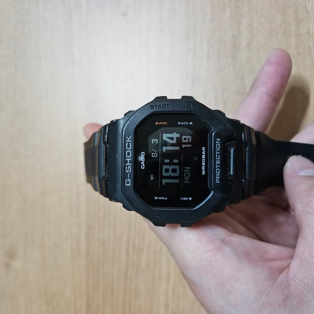카시오 G-SHOCK GBD-200-1DR