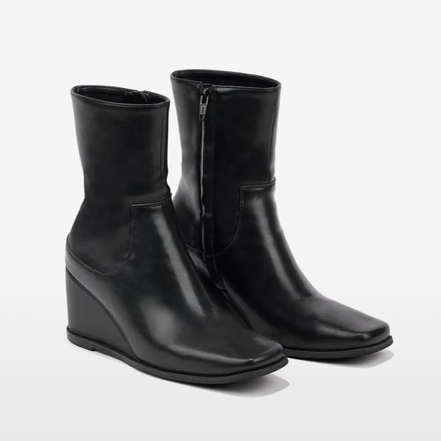 다이닛 SQUARE BOLD MIDDLE BOOTS 구해요