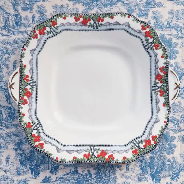 영국 올드 앤슬리 핸드페인티드 귀달이 케이크접시