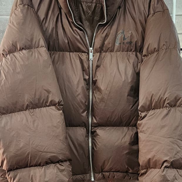 널디 NY 트랙 숏 패딩 브라운