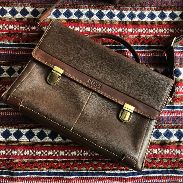 휴고보스 레더 브리프케이스