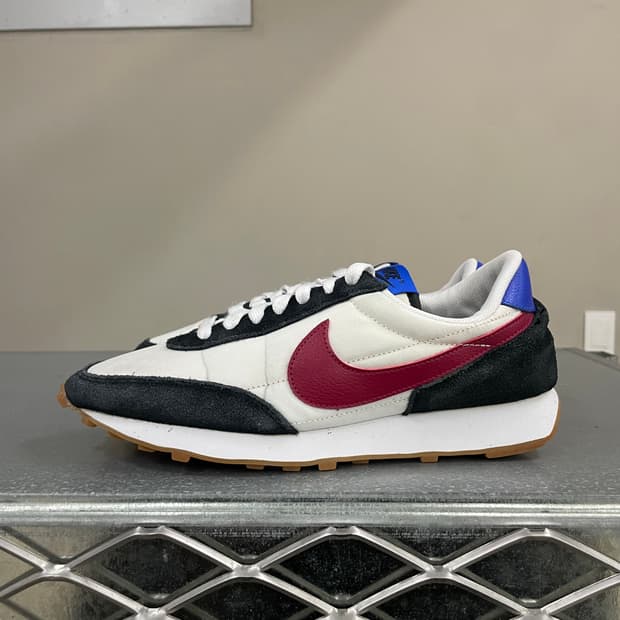 나이키 데이브레이크 화이트노블 245