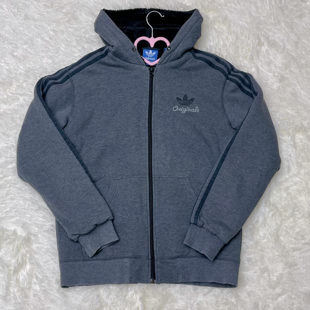 대장급 아디다스 풀기모 후드집업