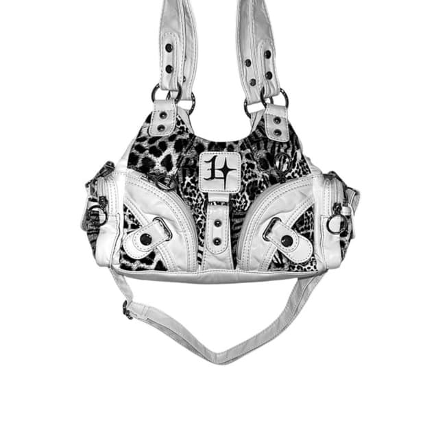 게이트리스 레더백 화이트 팝니다