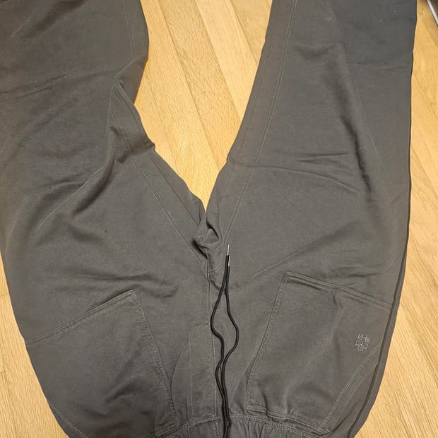 3)폴리테루 퍼티그 워시드그린