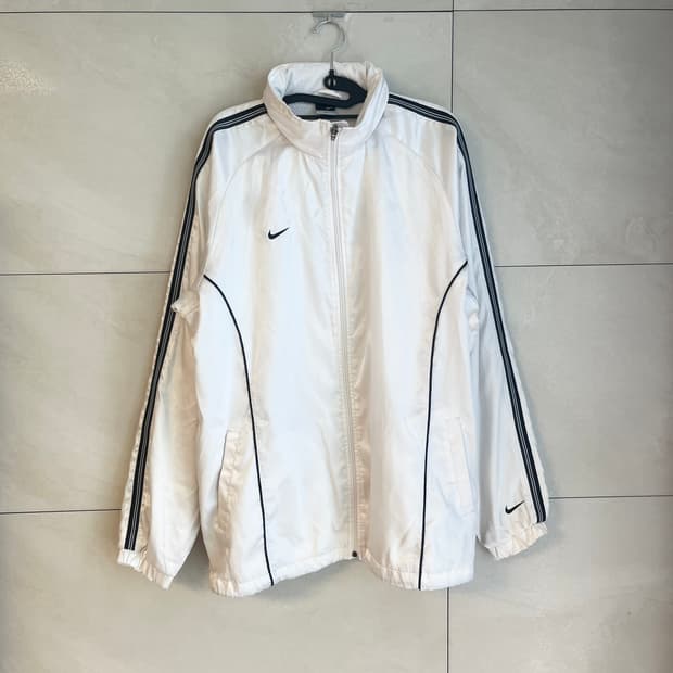 나이키 재팬라인 스우시 바람막이 자켓 화이트 (XL size)