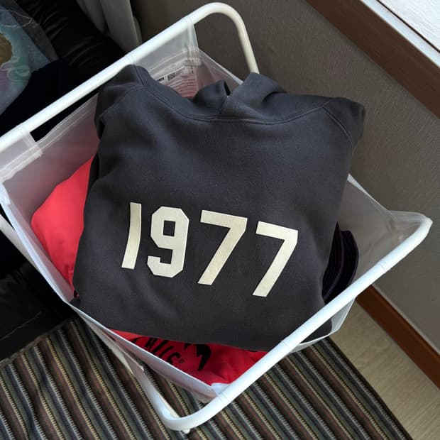 피어오브갓 에센셜 1977 후드티