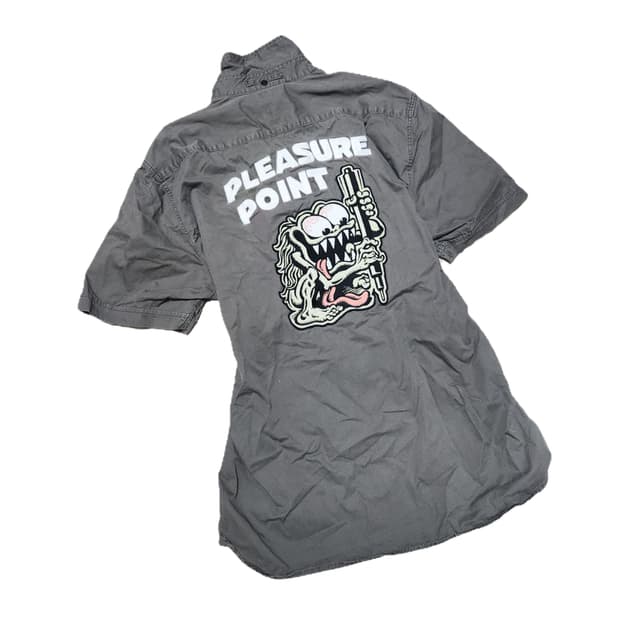 펑크 패치 포인트 카키 반팔 셔츠