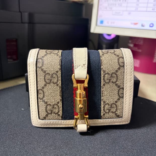 구찌 재키 1961 카드 케이스 지갑 화이트 베이지 에보니 