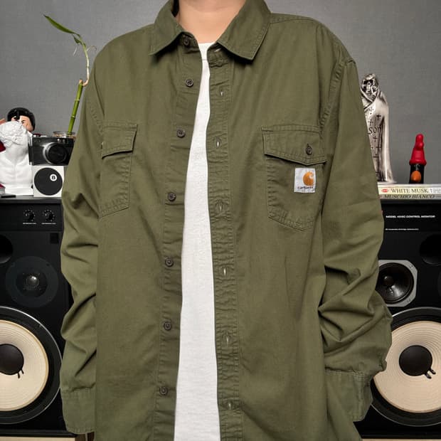 칼하트 카키셔츠