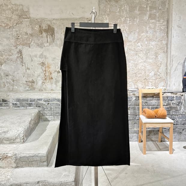 기마구아스 블랙 인시전 코튼 롱 스커트