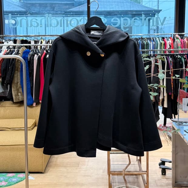 주카 블랙 폴리에스테르 후디 자켓 