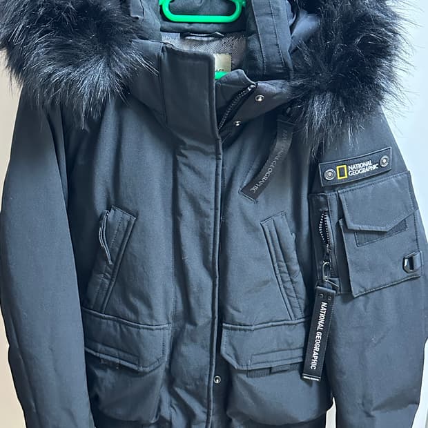 내셔널지오그래픽 블랙 패딩 S사이즈