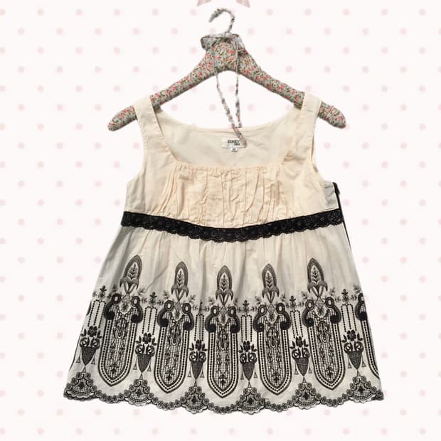 오리엔탈 고딕 자수 슬리브리스