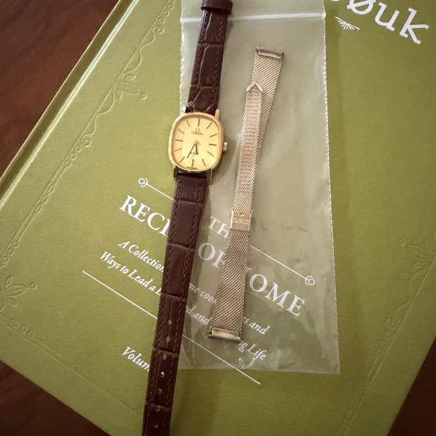 드빌 여성용 가죽시계 