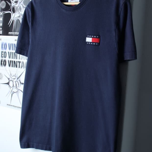 (L-XL) 타미힐피거 반팔 티셔츠 에이징 스몰로고 네이비-7B62