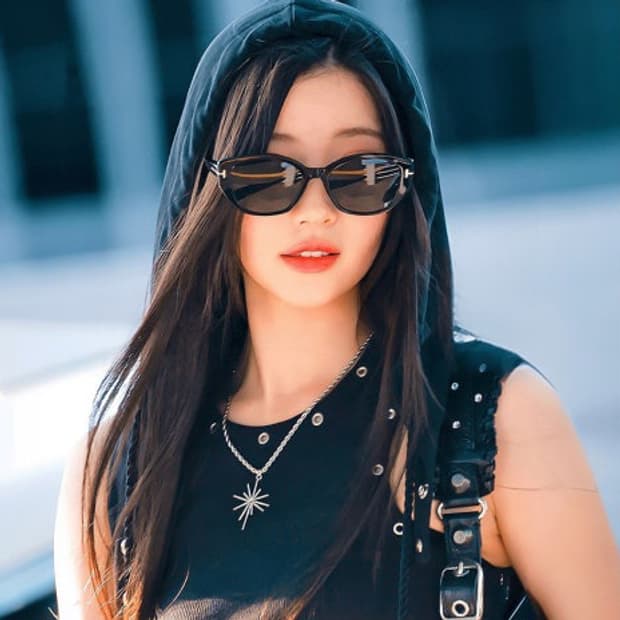 DPEW 캣아이 T선글라스 베이비몬스터 아사 빅프레임 럭셔리 명품 안경