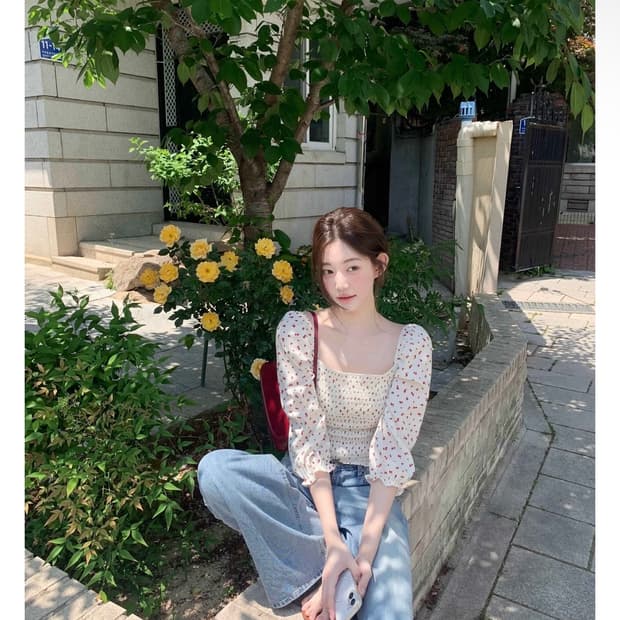새상품 )제니오 [made] 로지 시즌스 스퀘어 블라우스