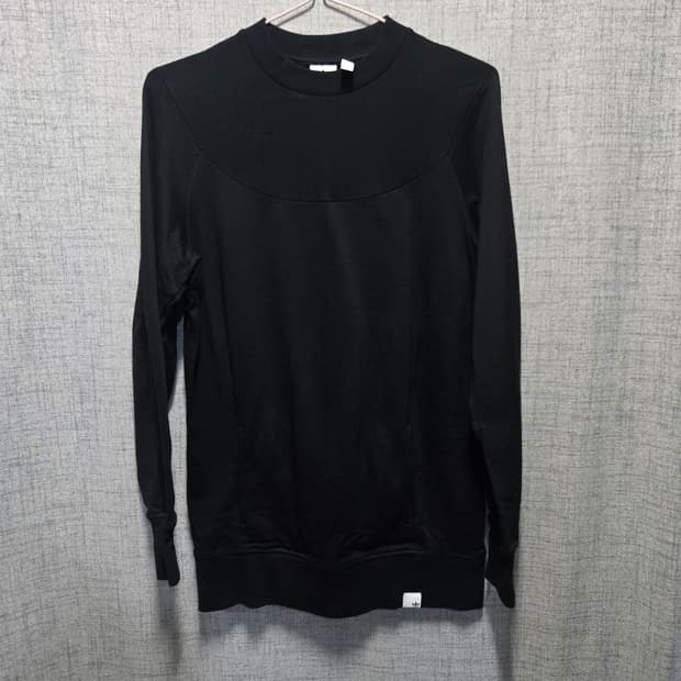 아디다스 블랙 오리지널 크루 맨투맨 