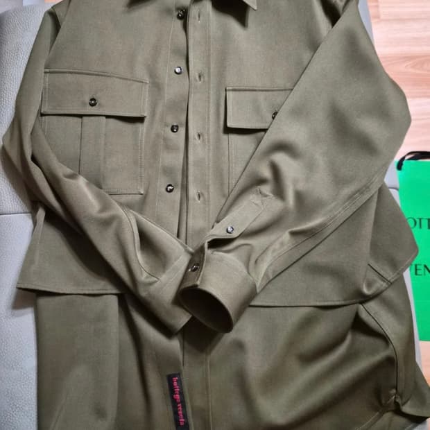 보테가 베네타 셔츠 