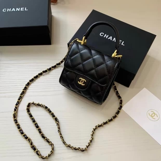 샤넬 뷰티 미니 탑핸들 크로스백