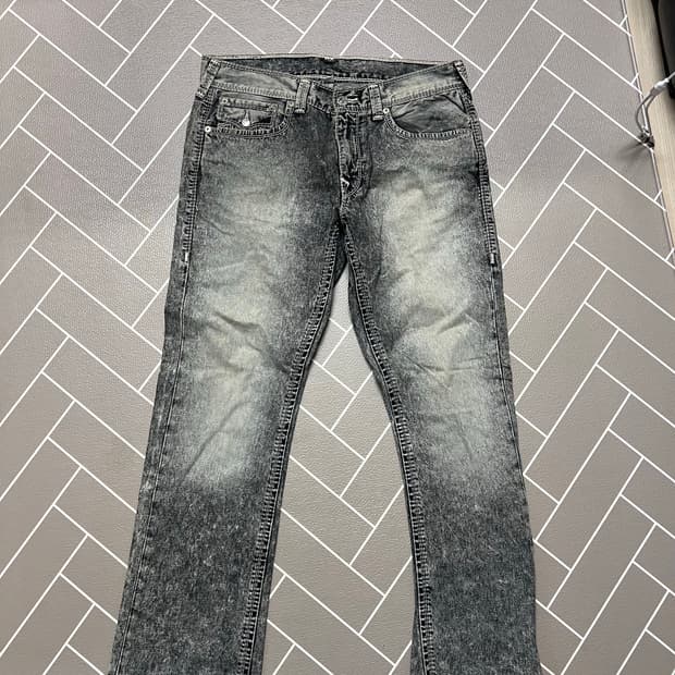 트루릴리젼 스트레이트 진