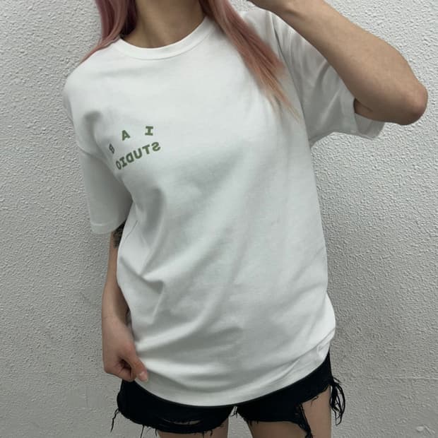 아이앱스튜디오 말차맛 로고 화이트 반팔 M