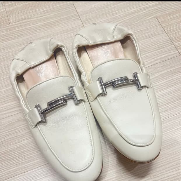 토즈 로퍼 아이보리 38 뮬