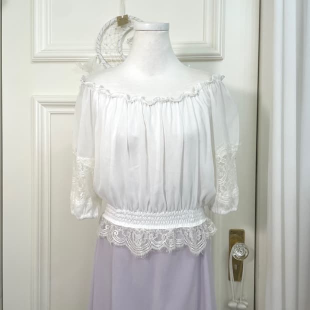 white lace trim off-shoulder blouse