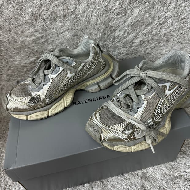 [41] 백화점판 정품 발렌시아가 3XL 에그쉘