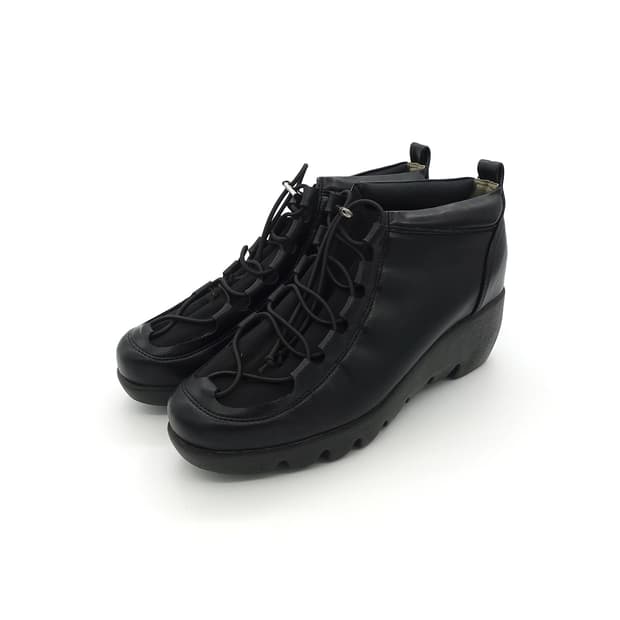 HIROKO KOSHINO 웨이브솔 레이스업 플랫폼 앵클 부츠 235