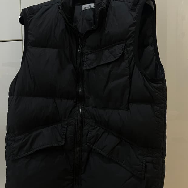 24fw 스톤아일랜드 크링클랩스 패딩조끼 L (새상품급)