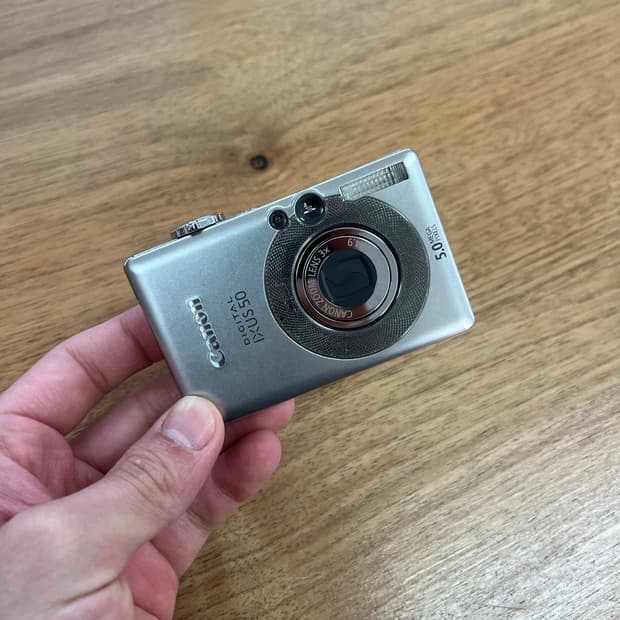 (아이유 디카) 캐논 ixus50 