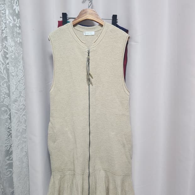 SJSJ아이보리 니트 조끼 프릴 원피스