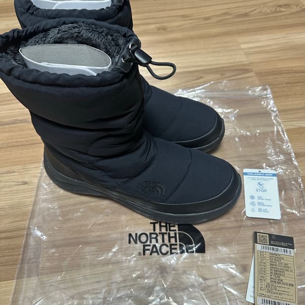 280 노스페이스 덕다운 패딩 부츠 블랙 1회착용