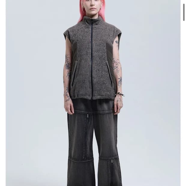 더콜디스트모먼트 팬츠