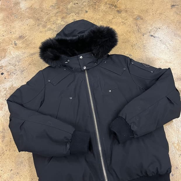 [정품] 무스너클 블랙 패딩 점퍼 백화점판 b19