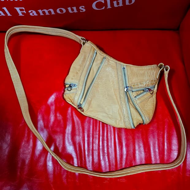 마크 바이 마크제이콥스 빈티지 옐로우 지퍼 워싱 미니백