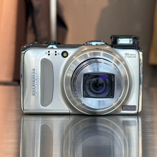 후지필름 파인픽스 f550exr 샴페인골드 빈티지디카