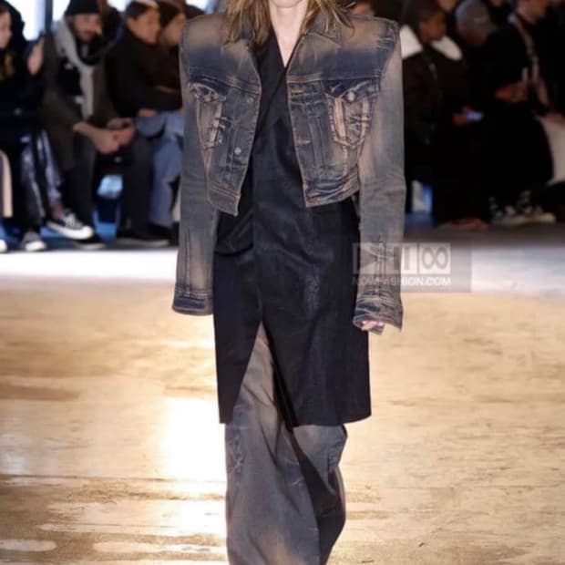 준지 [Runway] Denim Cropped 패디드 자켓